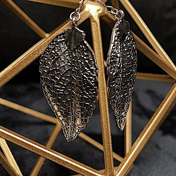 Silver leaf dangle earrings - Picture 2 of 4